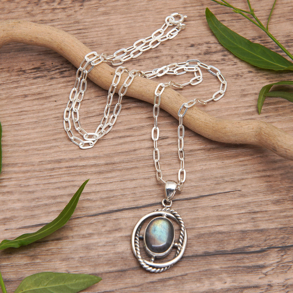 Sterling Silver Pendant Necklace with Labradorite Stone - Chic Iridescence